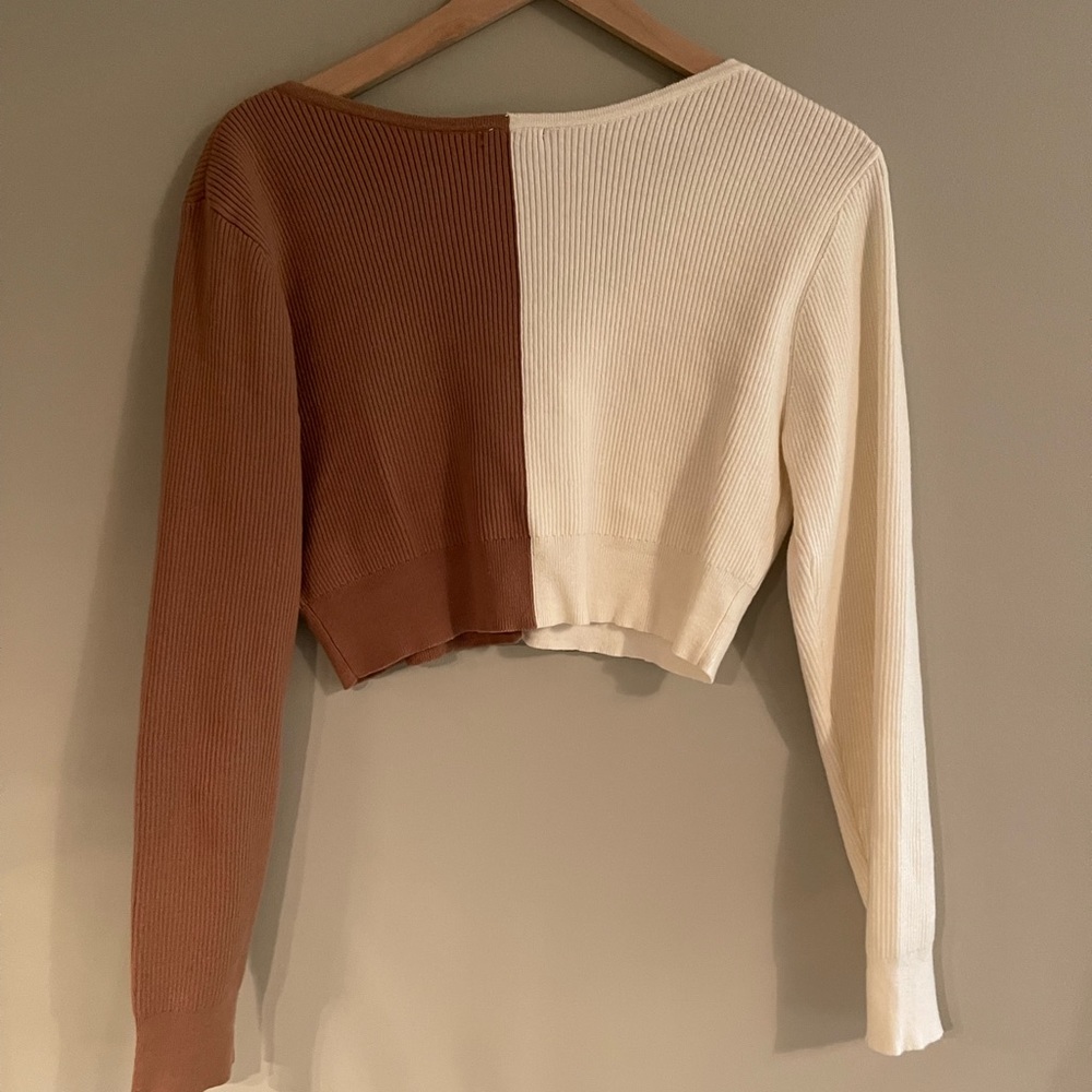 Color Block Sweater - Picture 2 of 2